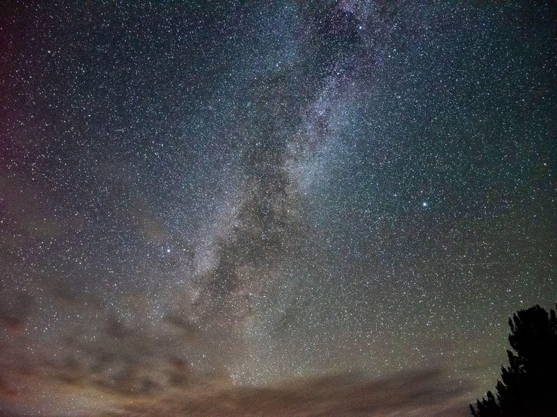 The Milky Way over a ridgeline